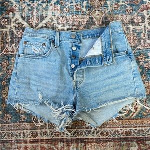 Levi’s 501 cut off short